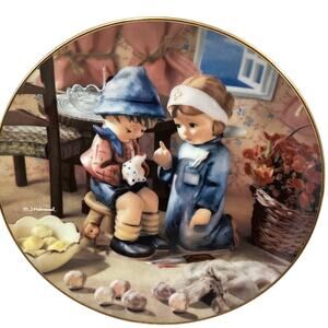 1989 Vintage Danbury Mint MJ Hummel Tender Loving Care Collectible Ceramic Plate